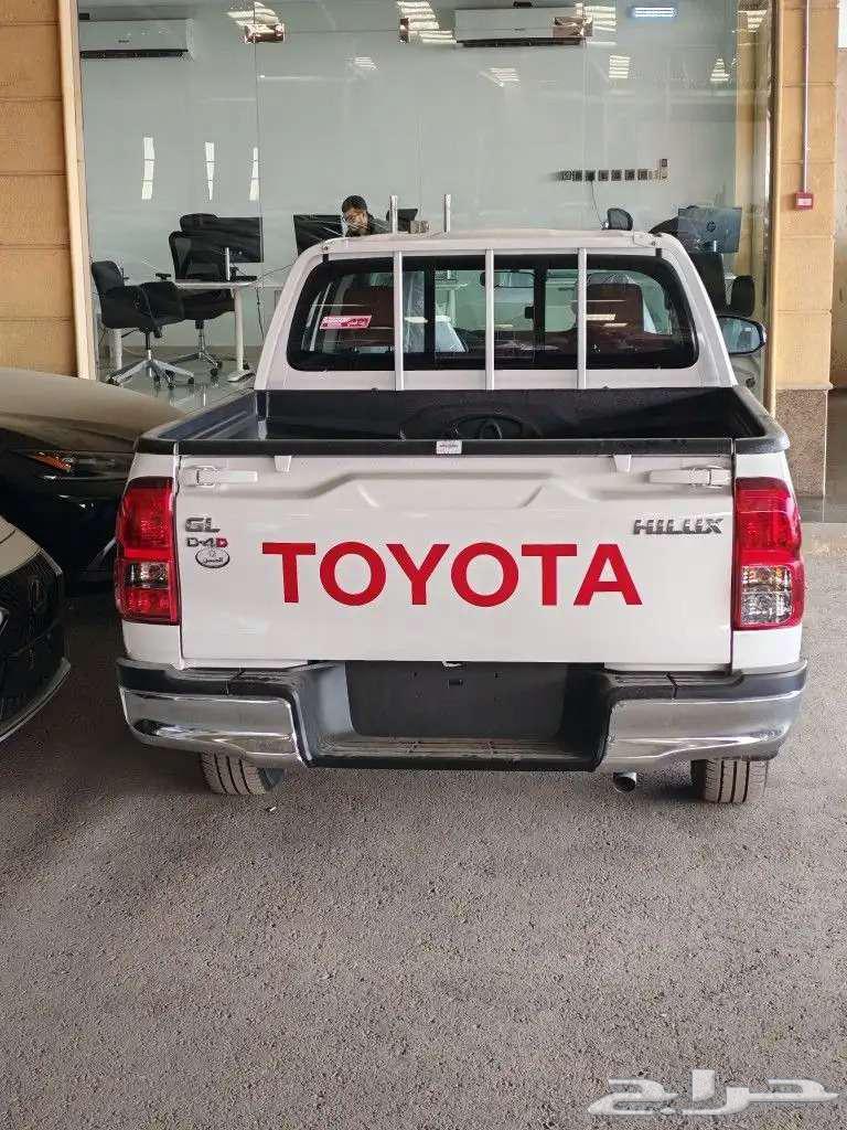 تويوتا هايلكس غمارتين بنزين بدون دبل 2025 ابيض سعودي64374185750913114