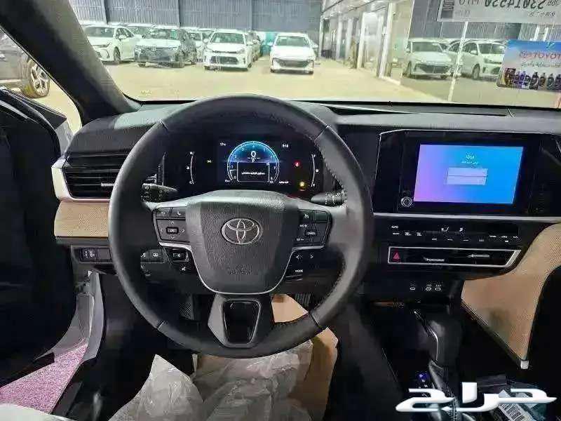 تويوتا - كامري - 2025 - LE بنزين - سعودي . جميع الالوان .64381191434754114