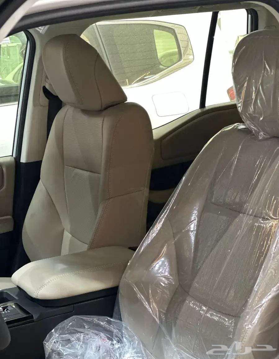 تتوفر فئات برادو 2025 اصفار لمبيعات البنوك بأقل ربح 0.3564382376410371113