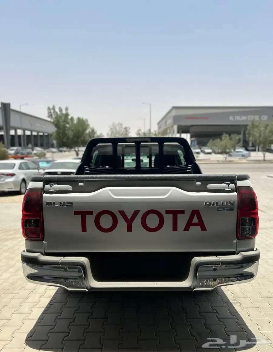 تويوتا هايلوكس غمارتين اوتوماتيك جنوط بنزين كويتي 202564380091508866113