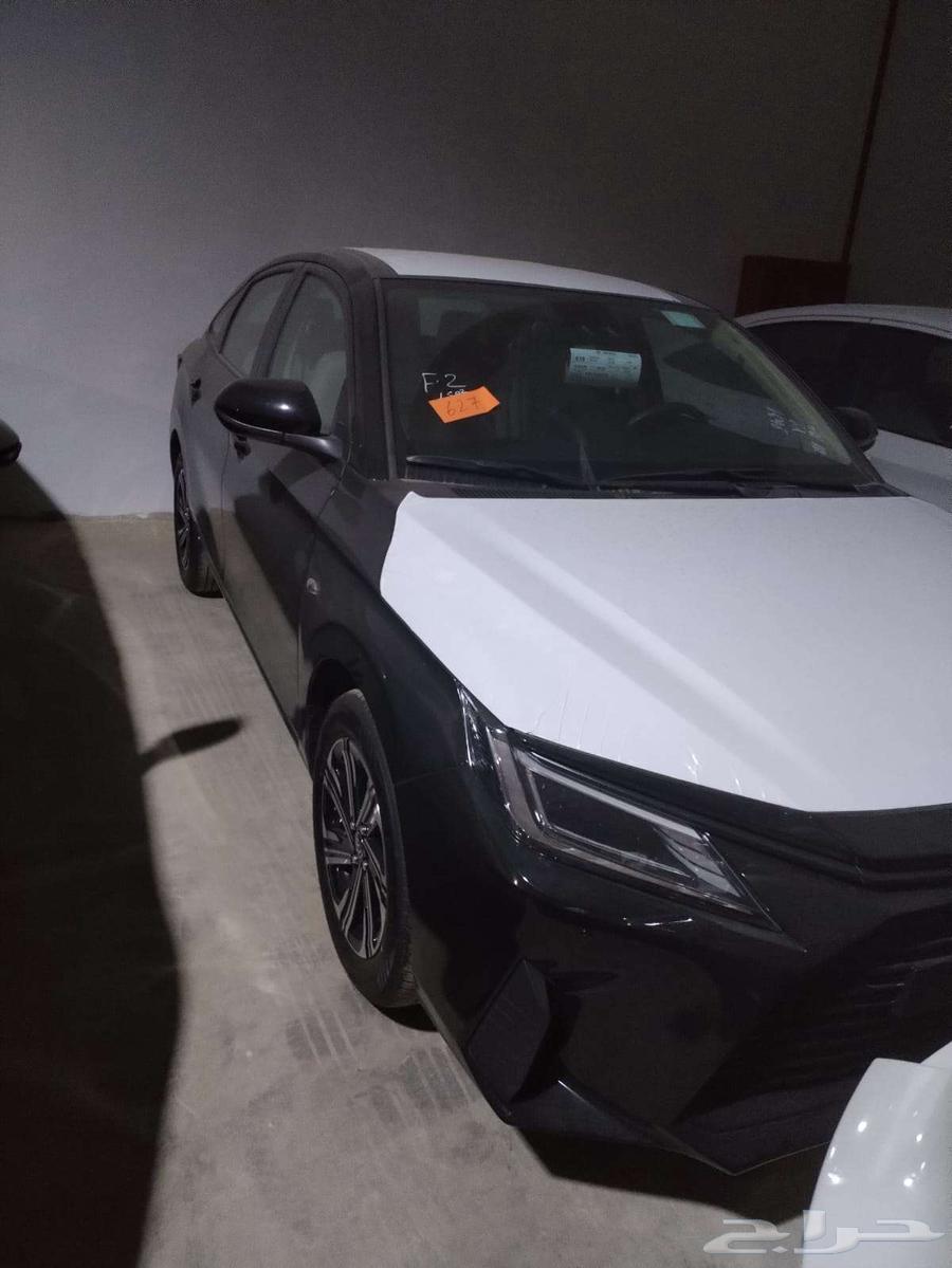 Yaris Sedan 1.3 Gasoline CVT - Y Plus (Black 2026)64374215384579113