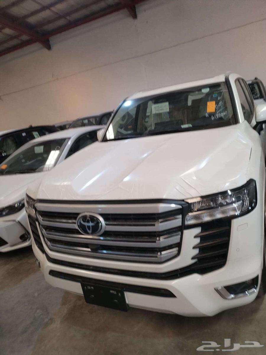 لاندكروزر جي اكس ار4 - 3.5 ستة سلندر بنزين (أبيض  2025)64374230049794112