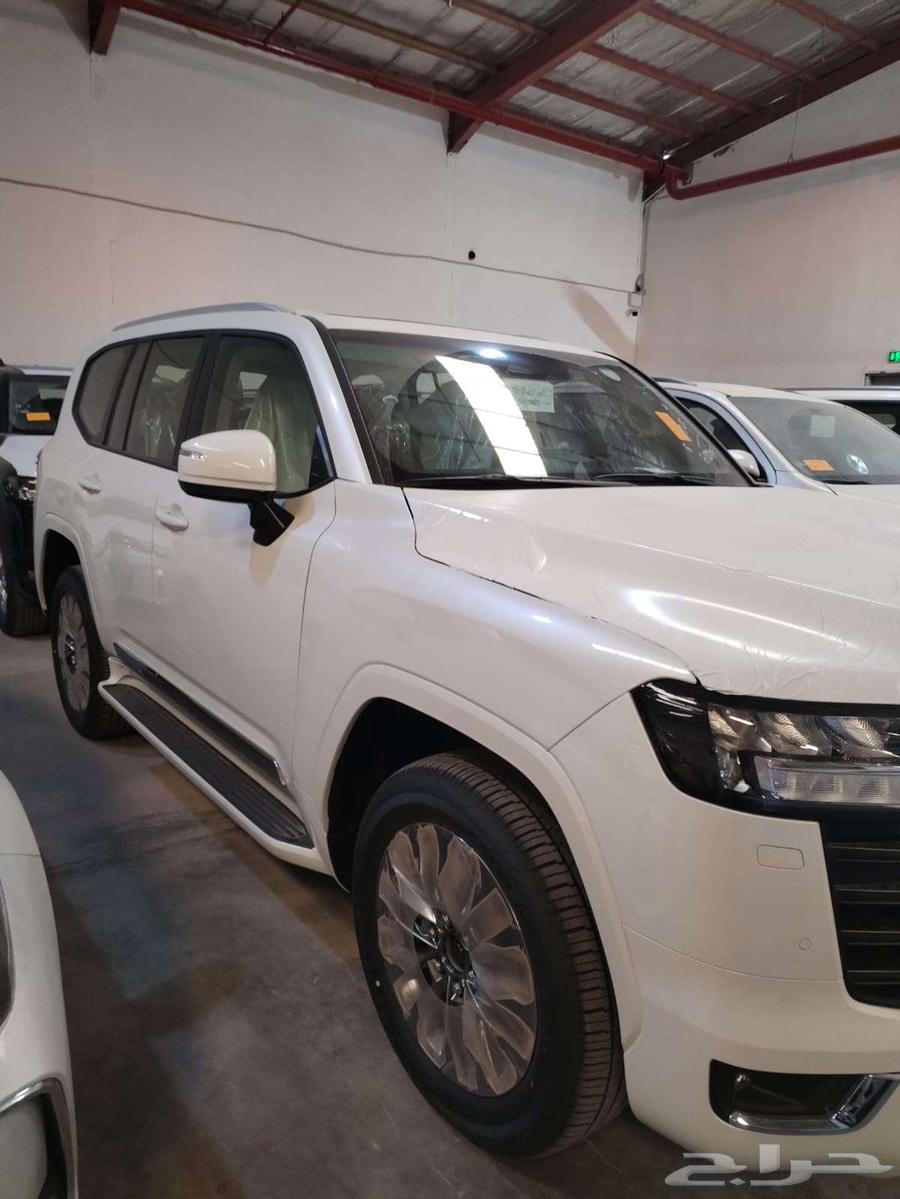 لاندكروزر جي اكس ار4 - 3.5 ستة سلندر بنزين (أبيض  2025)64374230049794110