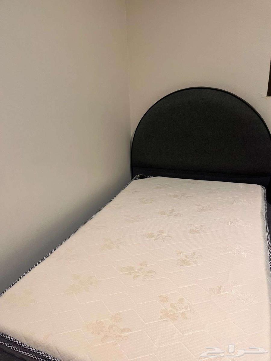 سرير للبيع64204715904002113