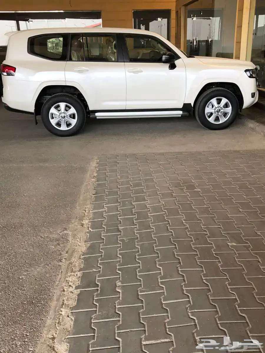 لاندكروزر جي إكس GX أسود ديزل 2025 متوفر لدى الحسن64374009456387113