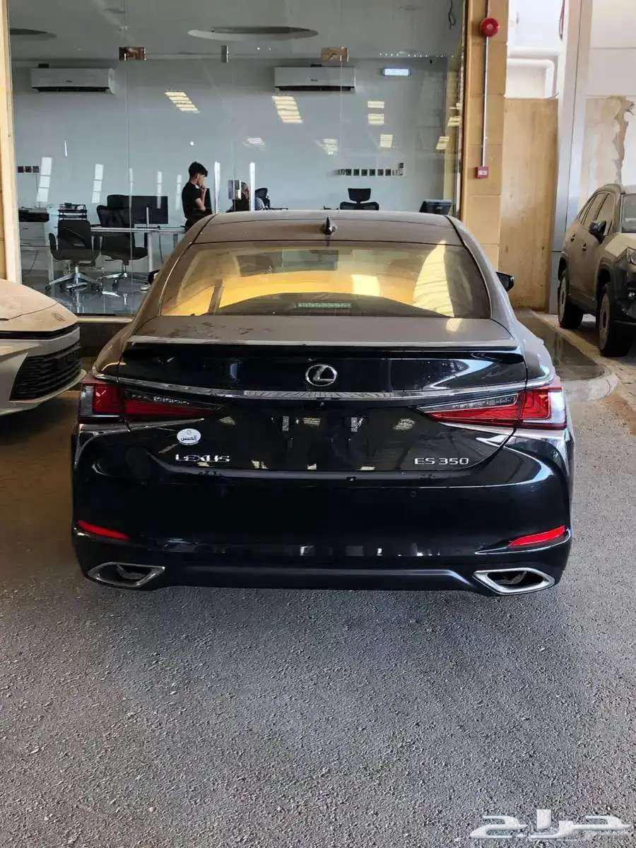 Lexus ES 350 DD Full Option 2025 Available at Al-Hassan64381809267329112