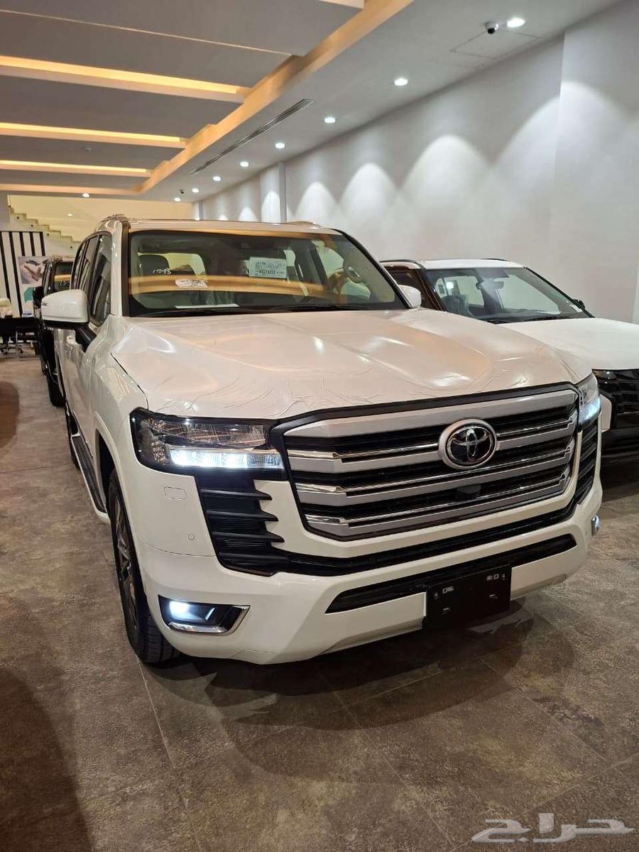 تويوتا لاندكروزر جي اكس ار GXR L 5 موديل 202464374802887299110