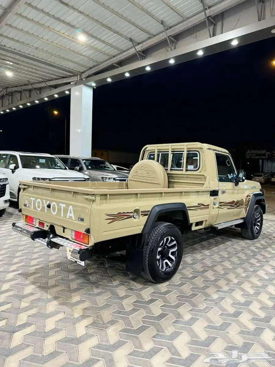 تويوتا شاص 2025 رفرف شبه الجديد ( تم البيع )64374802950658113