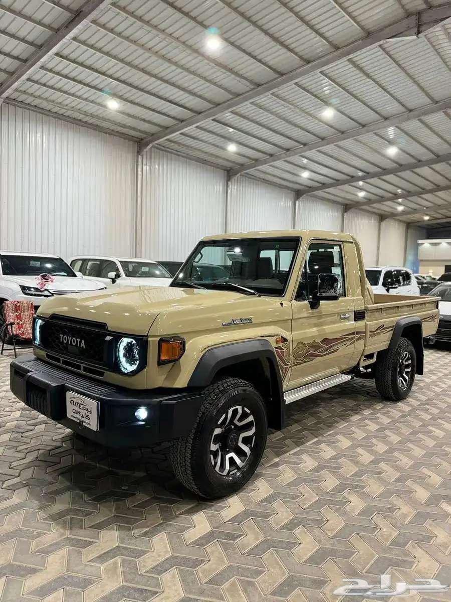 تويوتا شاص 2025 رفرف شبه الجديد ( تم البيع )64374802950658111