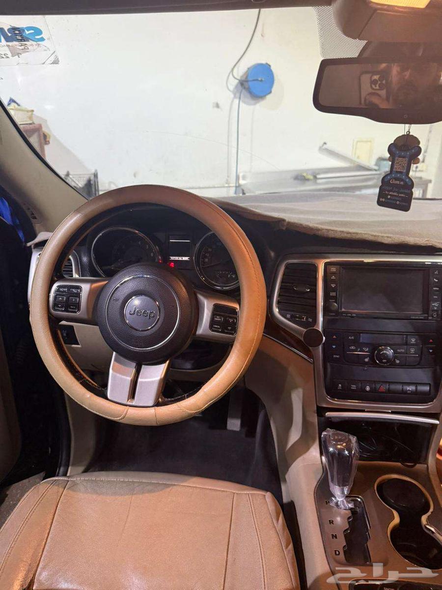 سياره جراند شيروكى اوفلاند 201264374978845058114