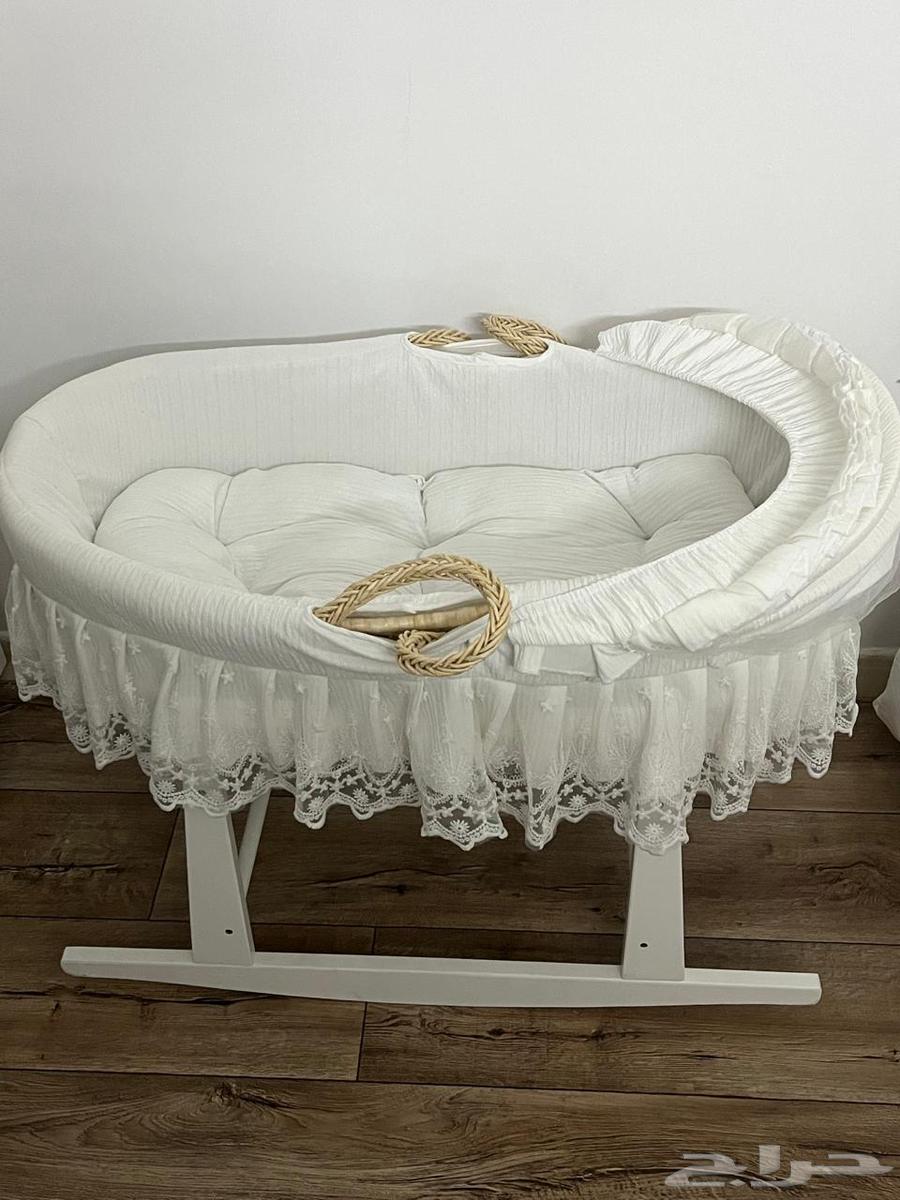 سرير اطفال للبيع64170580553475110