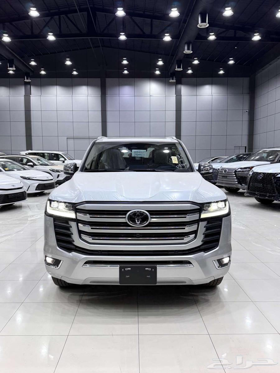 تويوتا لاندكروزر ( VXR ) بنزين موديل 2025 أقل الأسعار64376259359363111