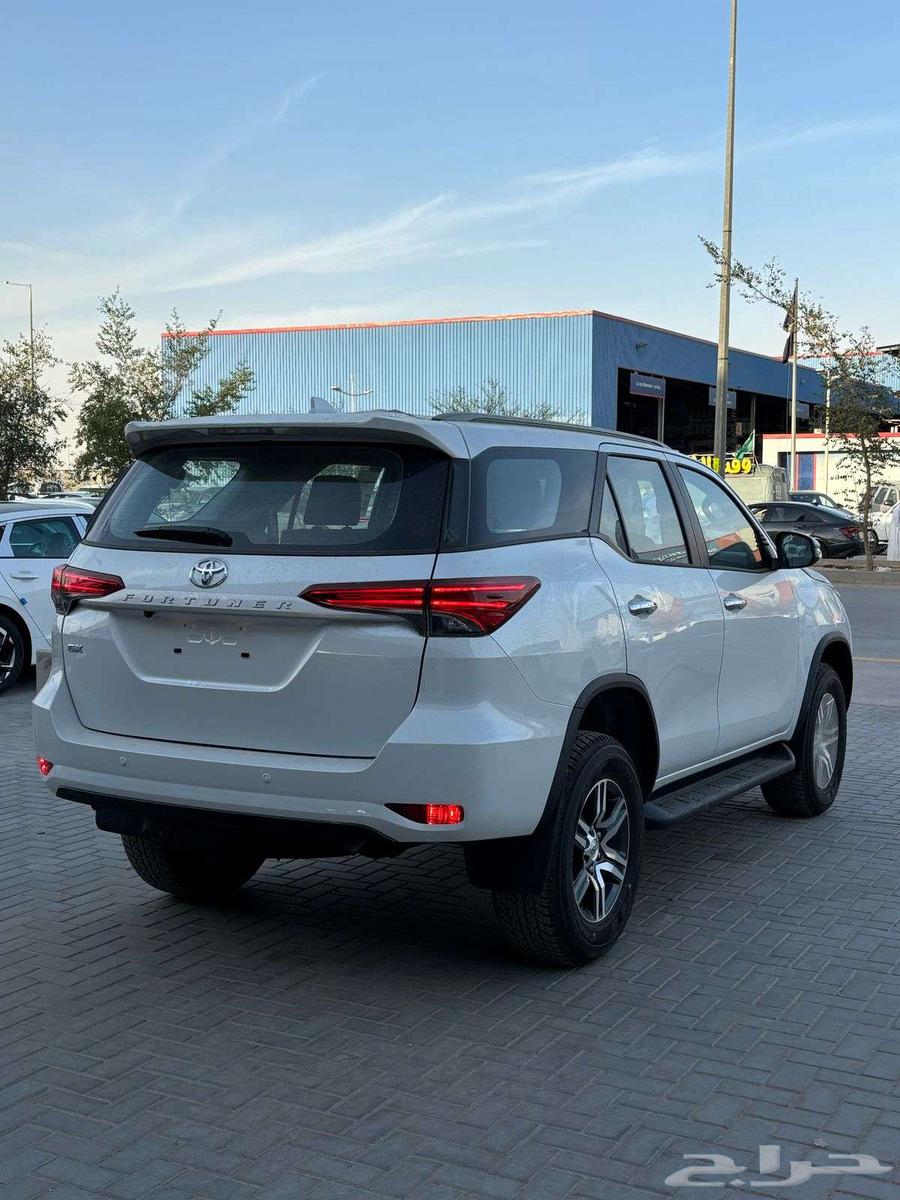 تويوتا فورتشنر GX2 دبل موديل 2025 بنزين 2.7 سعودي64376289347201114