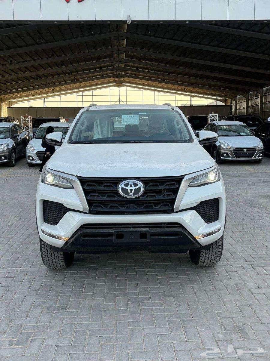 تويوتا فورتشنر GX2 دبل موديل 2025 بنزين 2.7 سعودي64376289347201110