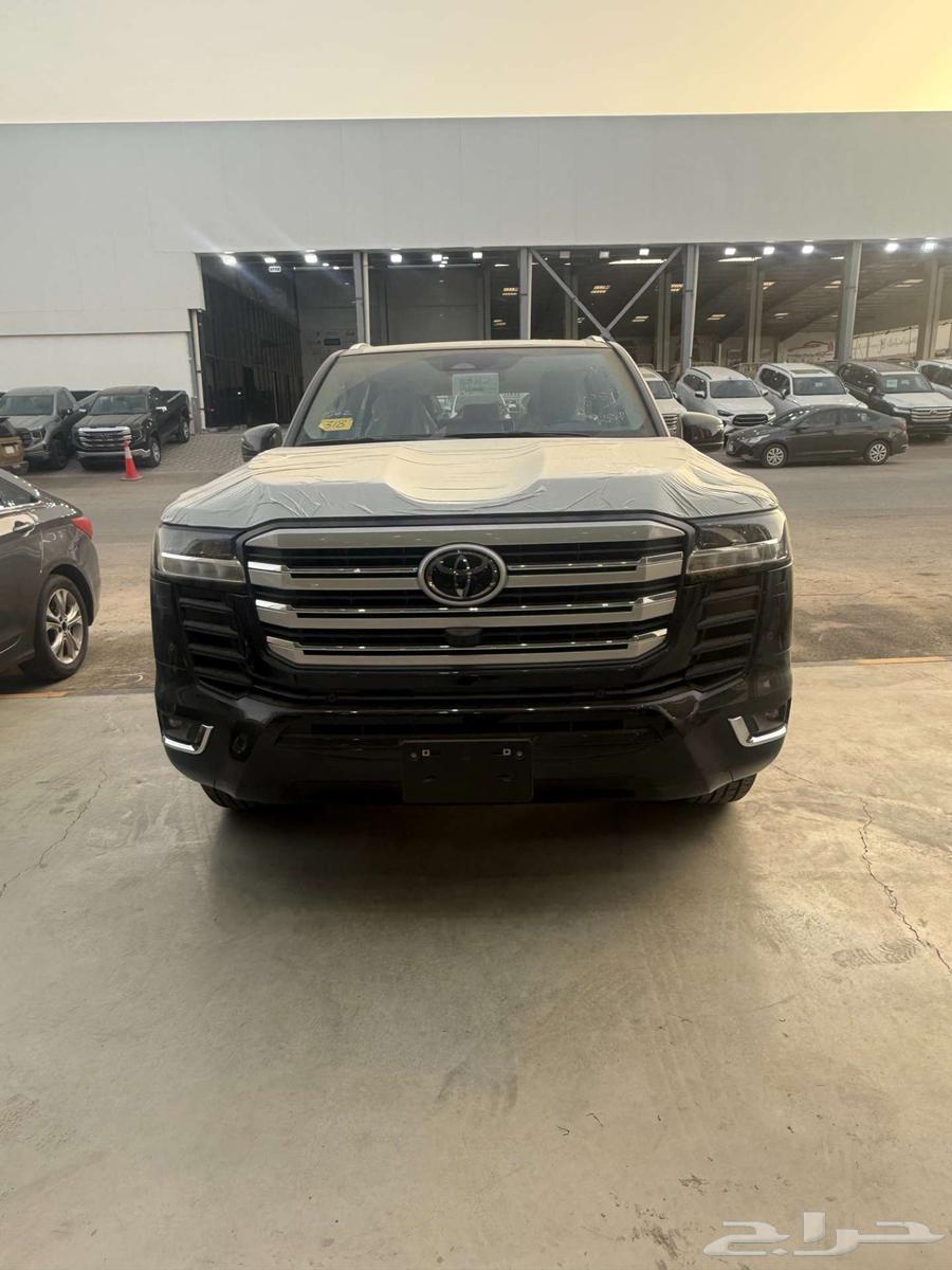 تويوتا لاندكروزر GXR4 بنزين سعودى 2025 اسود64378847524737110