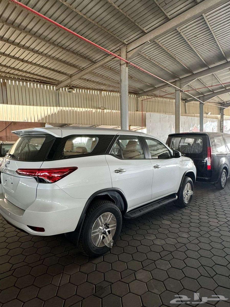 تويوتا فورتشنير بنزين 4 4 موديل 202564379239064706111