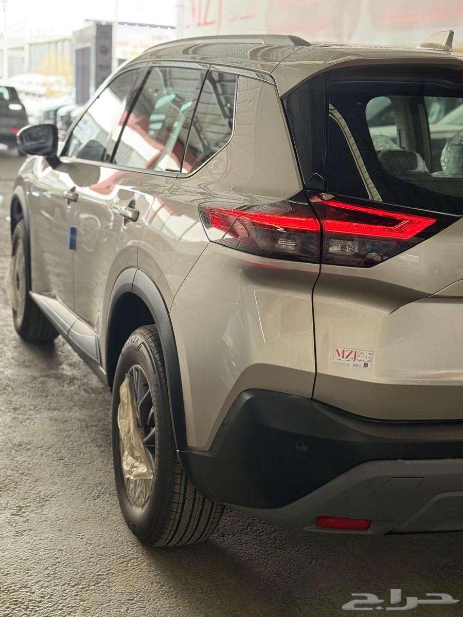 نيسان اكس تريل موديل 2025 - 5 مقاعد دبل لون دهبي كاش وقسط64379941679362113