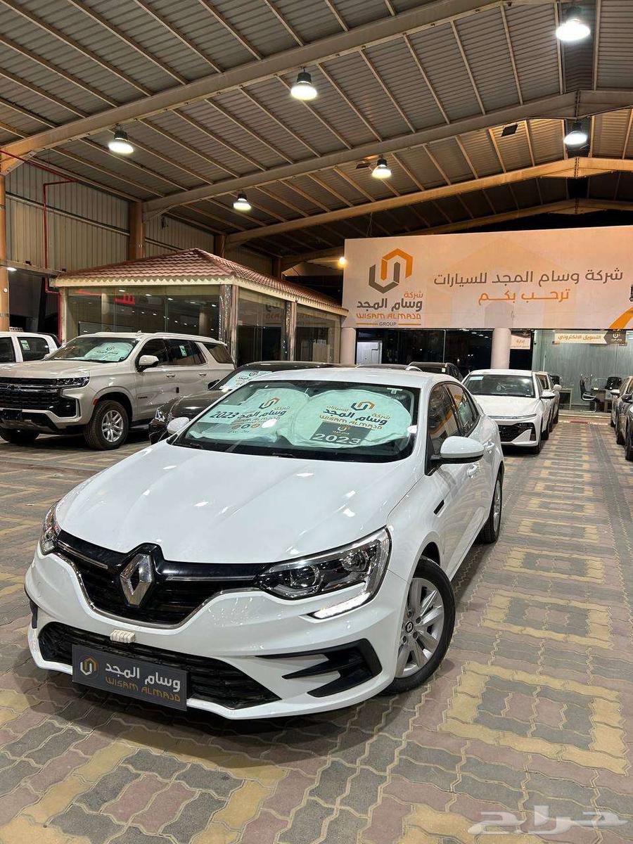 Special offer Renault Megane Standard 1.6 engine Model 2023 with customs card64380764828801111