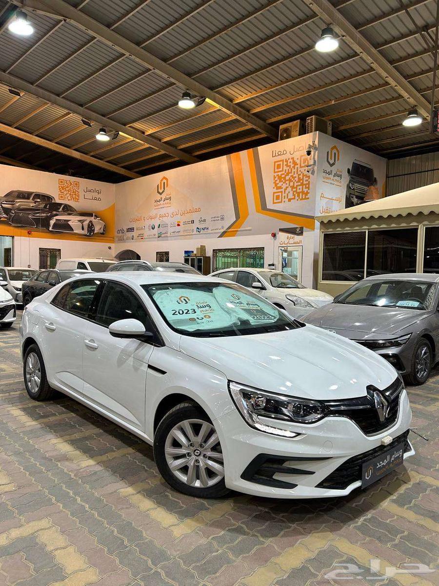 Special offer Renault Megane Standard 1.6 engine Model 2023 with customs card64380764828801110