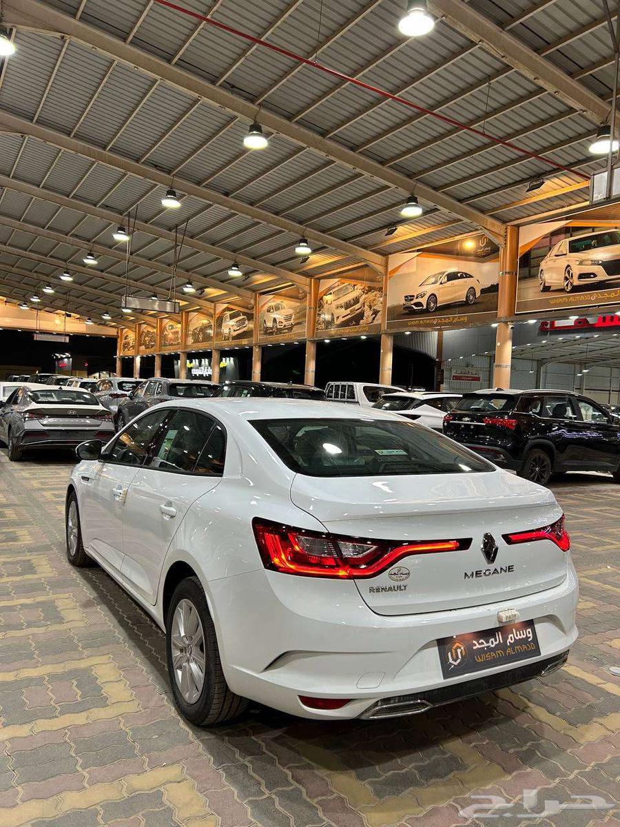 Special offer Renault Megane Standard 1.6 engine Model 2023 with customs card64380764828801113