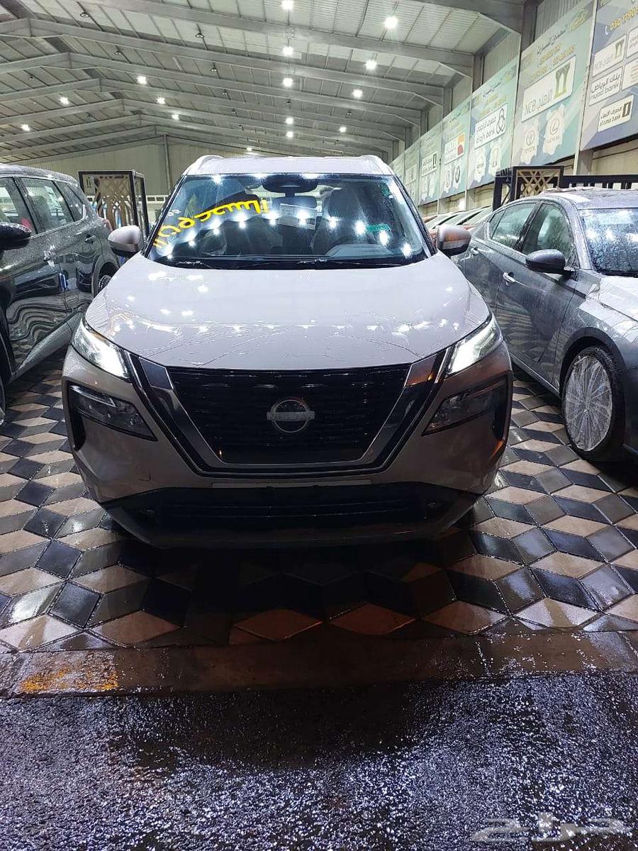 نيسان اكس تريل SV نص فل دبل 7 مقاعد 202564381975964802110