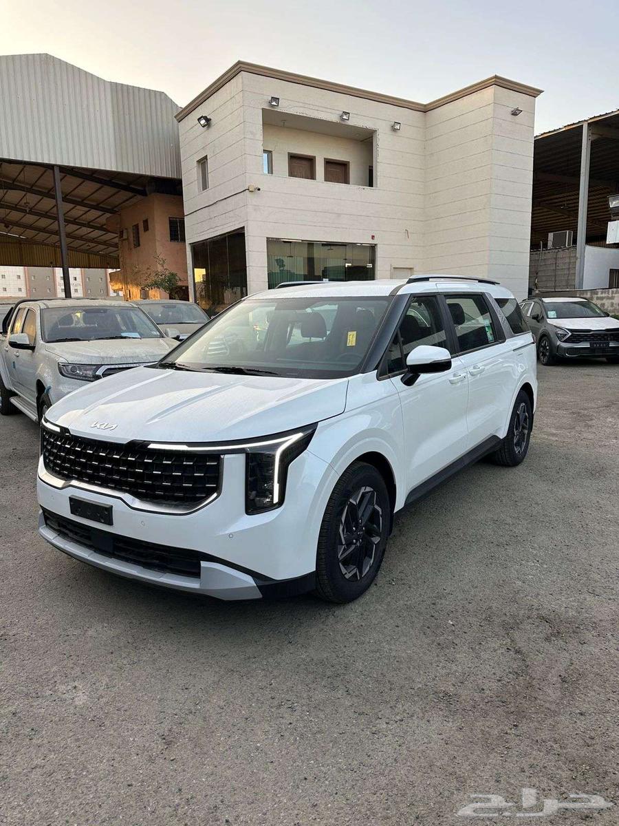 كيا كرنفال 2025 كاش وتقسيط64382969737346112