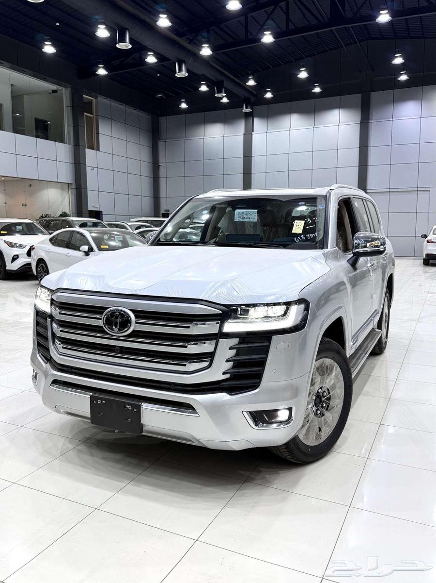 تويوتا لاندكروزر ( VXR ) بنزين موديل 2025 أقل الأسعار64376259359363112