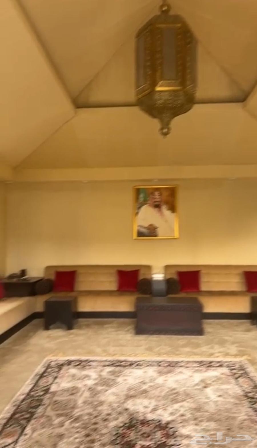 بيت شعر للبيع64174069204353110