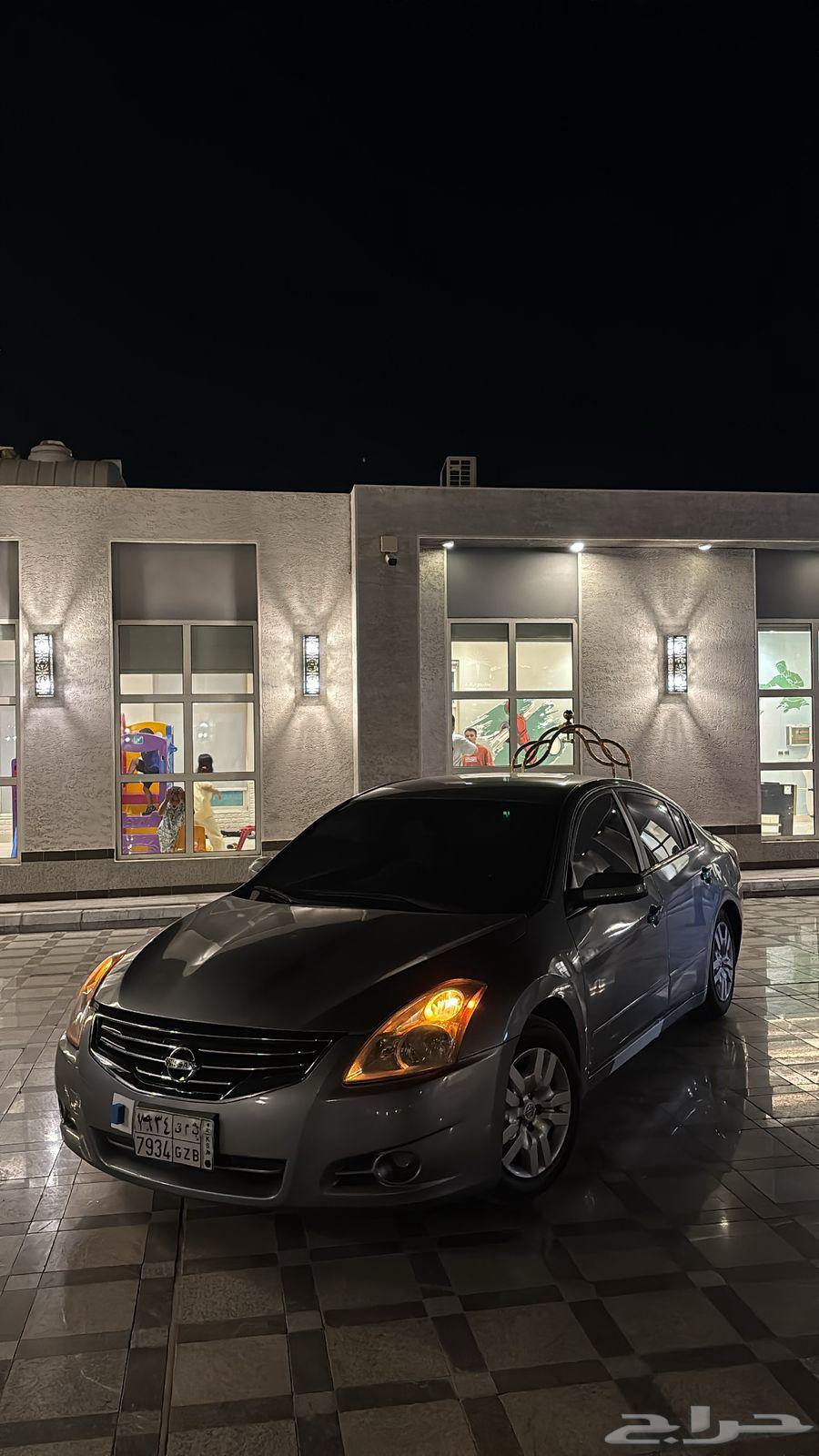 نيسان التيما 2010 S64375842712833113