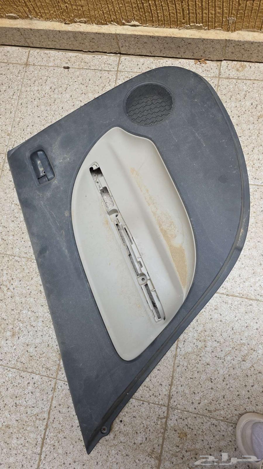 Atraj Car Spare Parts, Rear Left Window and Triangle with Front Assistant64378295647746110