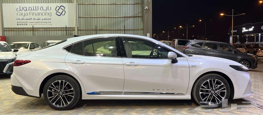 تويوتا كامري LE هايبرد 202564374773408129111