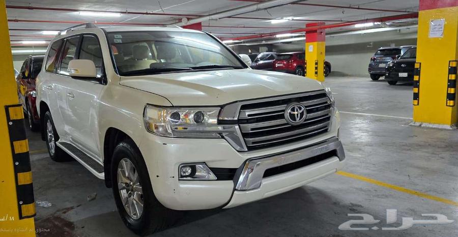 تويوتا لاندكروزر GXR3   ديزل   2018   ممشى قليل64382637838081113