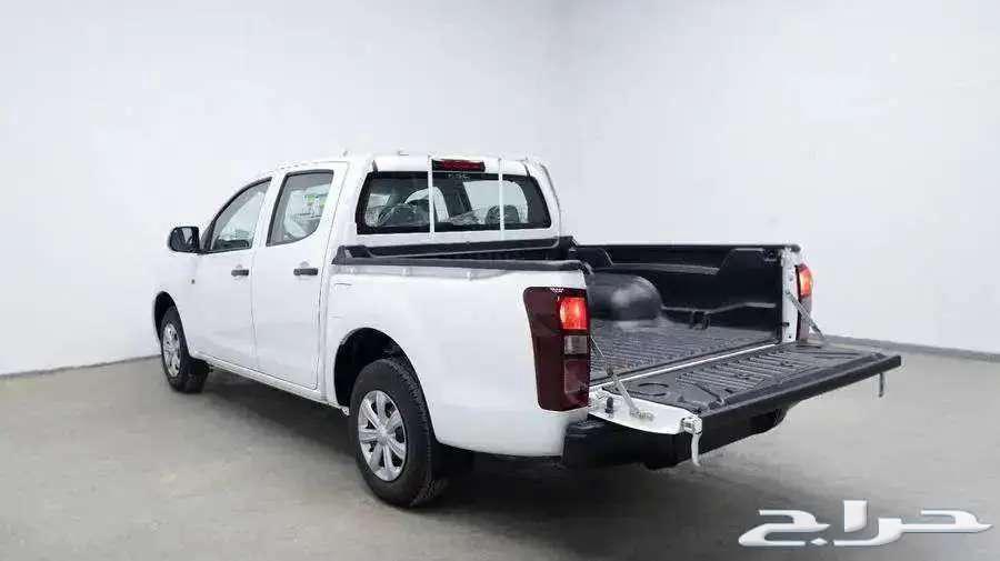 Isuzu D-Max Single Cab and Double Cab Chassis with Sides 202564375111773186113