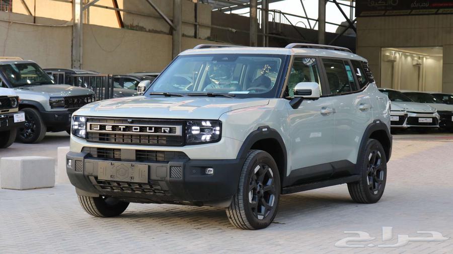 جيتور تي ون لاكجري متوفر بكل الالوان 202564376244481409114