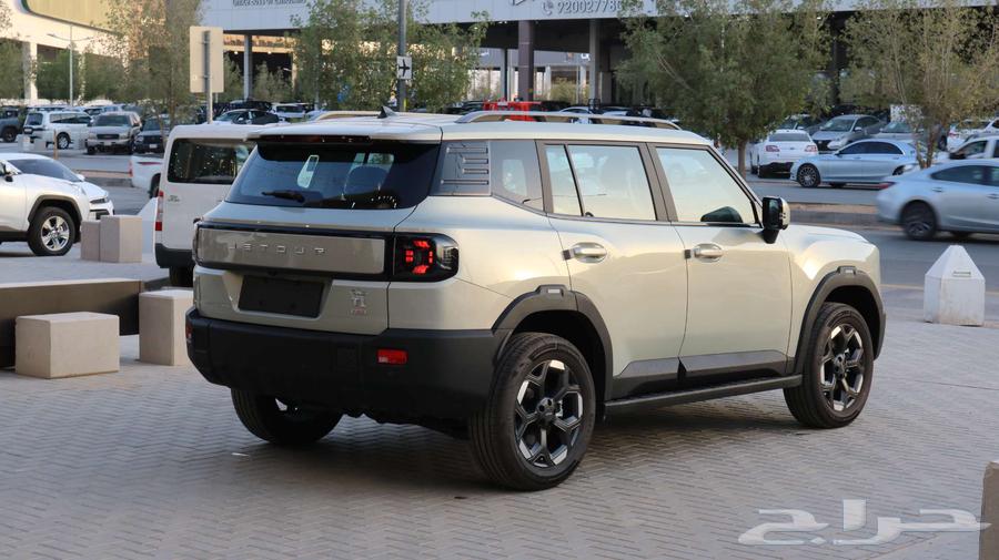 جيتور تي ون لاكجري متوفر بكل الالوان 202564376244481409112