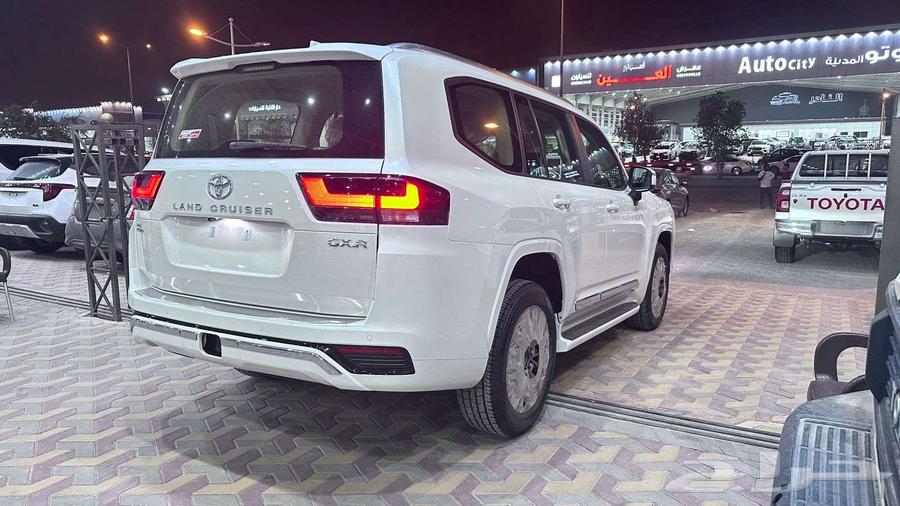 تويوتا لاندكروزر جكسار L4 بنزين 2025 سعودى64375572225282111
