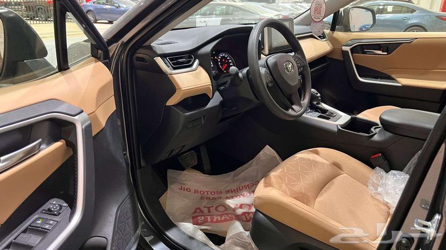 تويوتا راف فور فتحه XLE بنزين 2025 يتوفر جميع الفئات64381480337410113