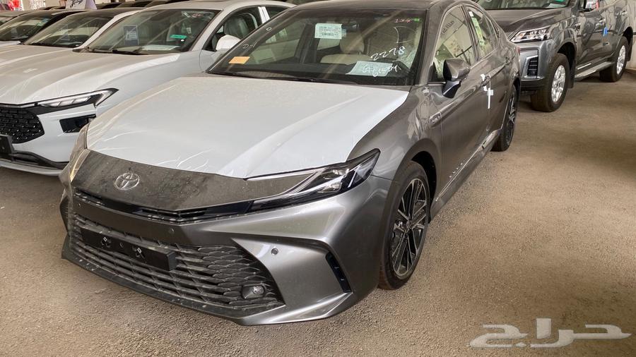 تويوتا كامري LE نص فل هايبرد 202564381850590338112