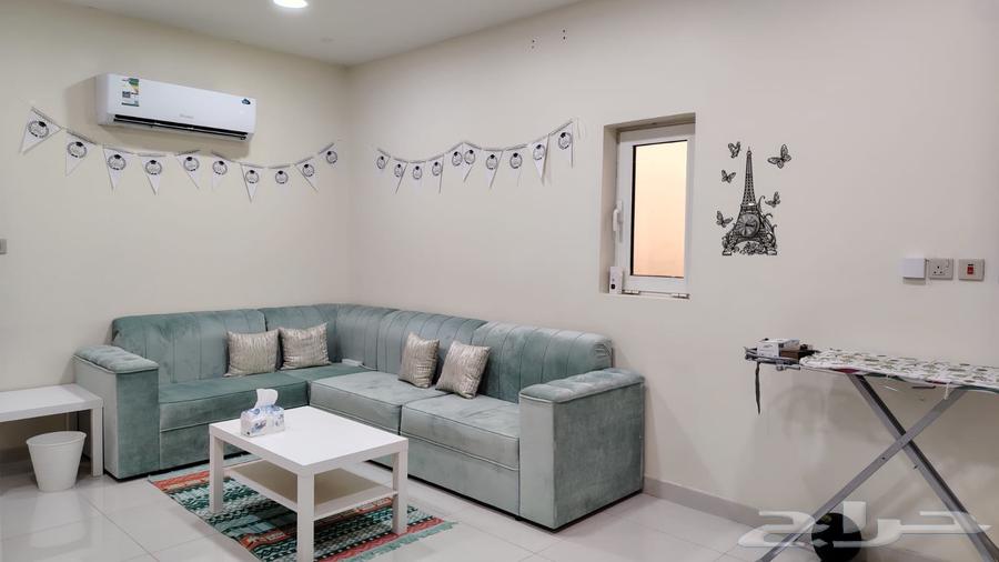 كنب زاوية لون اخضر فاتح شبه جديد64168350274305110