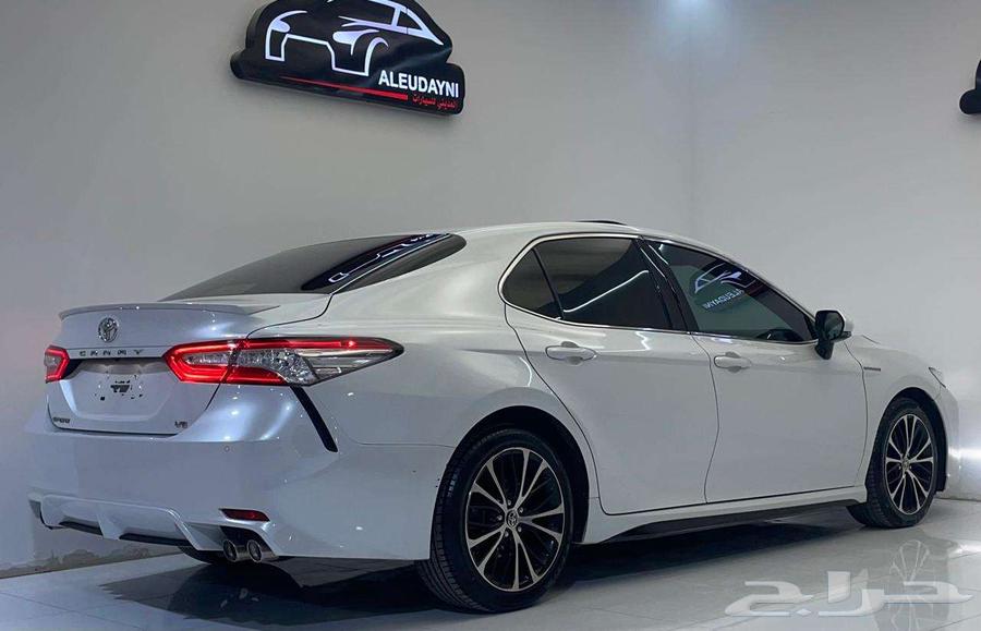 تويوتا كامري اسبورت 202064379631216258114