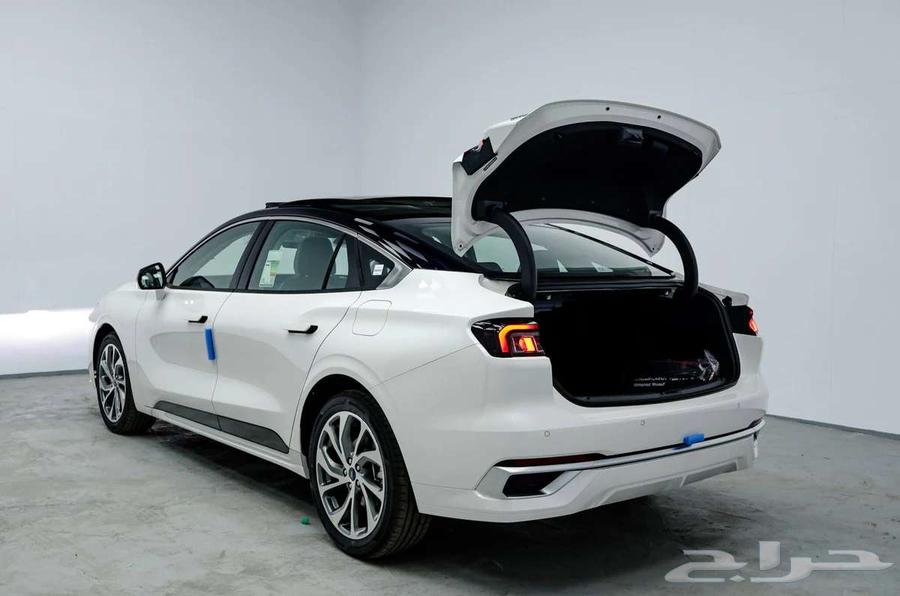 Ford Taurus Titanium 2025 model available in other variants64379838972289113