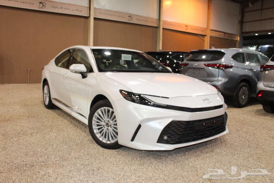 تويوتا كامري LE بنزين اتوماتيك 202564375872652803111