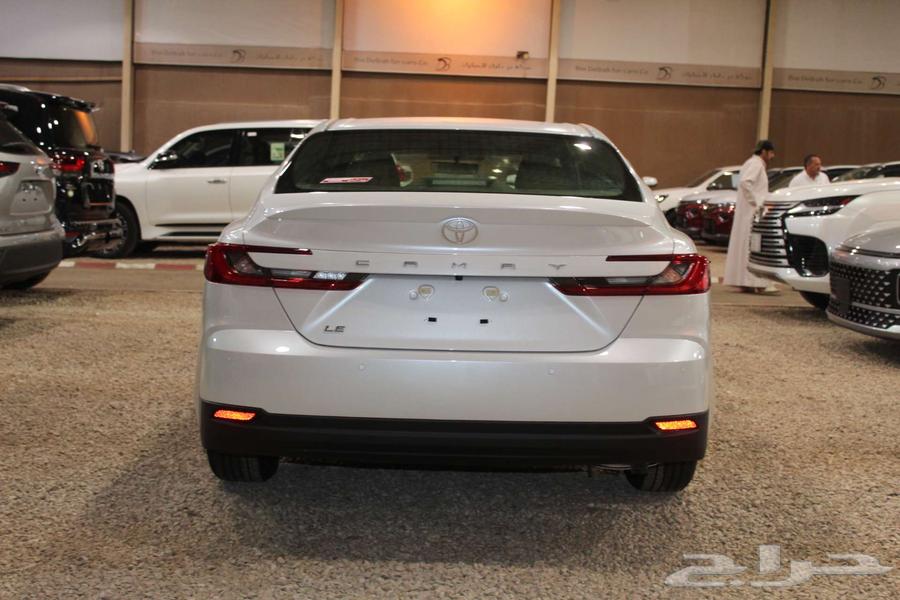 تويوتا كامري LE بنزين اتوماتيك 202564375872652803114