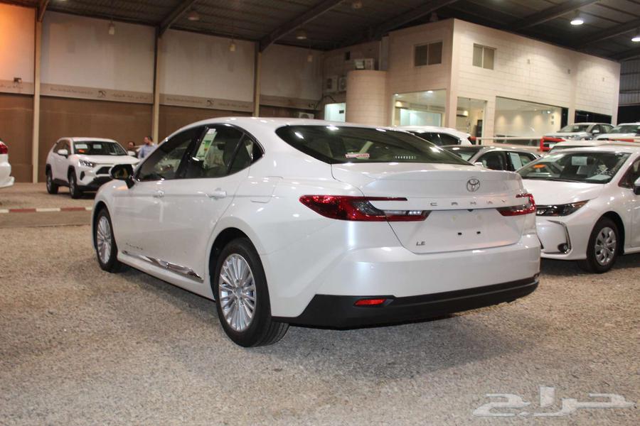 تويوتا كامري LE بنزين اتوماتيك 202564375872652803113