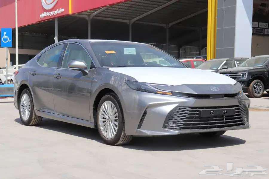 تويوتا كامري E بلس هايبرد 202564378047083137110