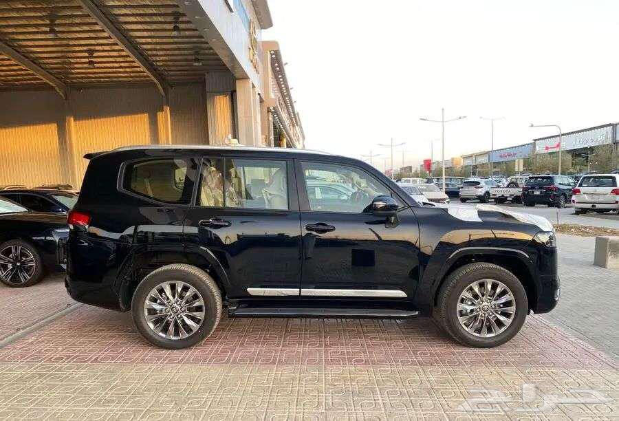 تويوتا لاندكروزر GXR4 بنزين 202564375946800003114