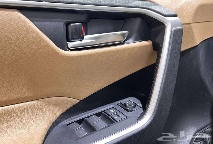 تويوتا راف فور فتحه XLE بنزين 2025 يتوفر جميع الفئات64381480337410114