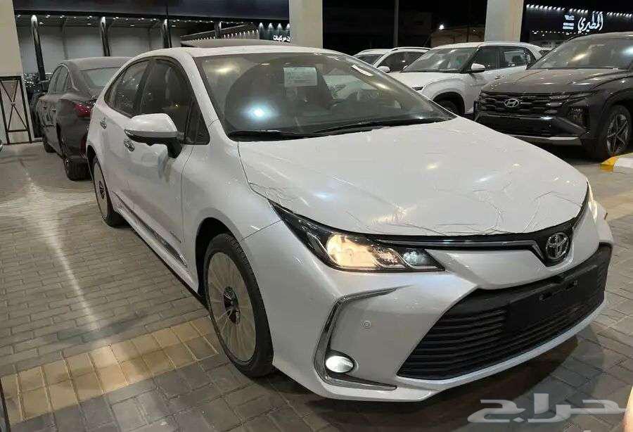 تويوتا كورولا 2.0 Xli فتحة بنزين 2025 اصفار جميع الالوان64379530114946111