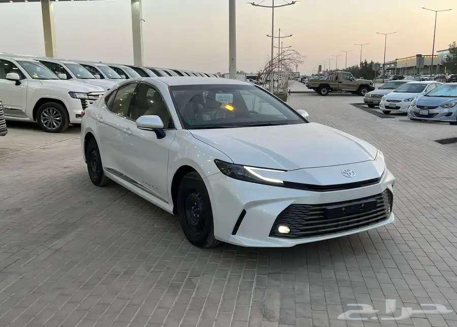 تويوتا كامري E خليجي ستاندر 2025 اصفار64380041956227110