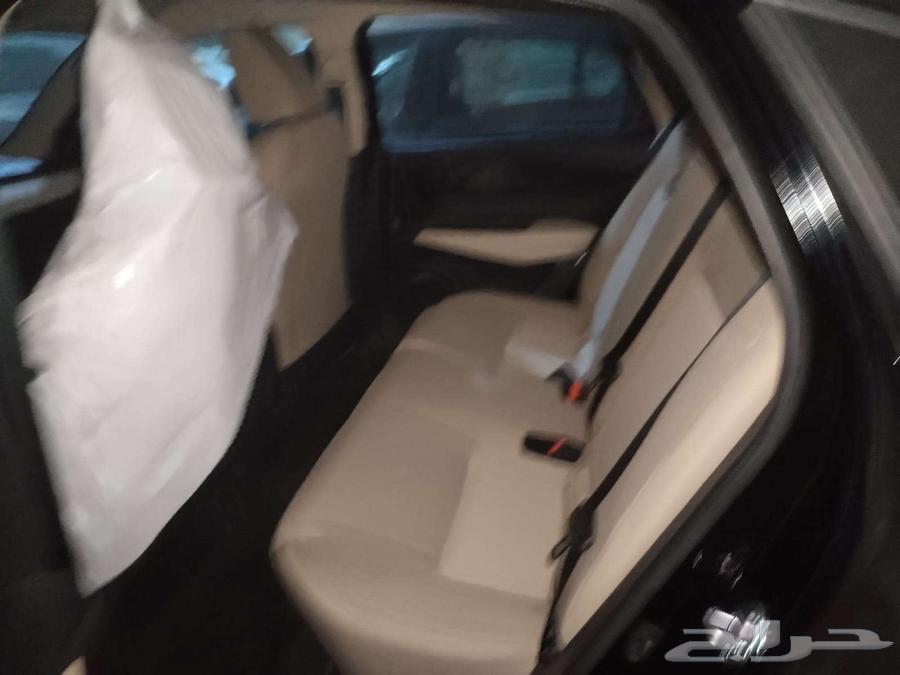 Yaris Sedan 1.3 Gasoline CVT - Y Plus (Black 2026)64374215384579112